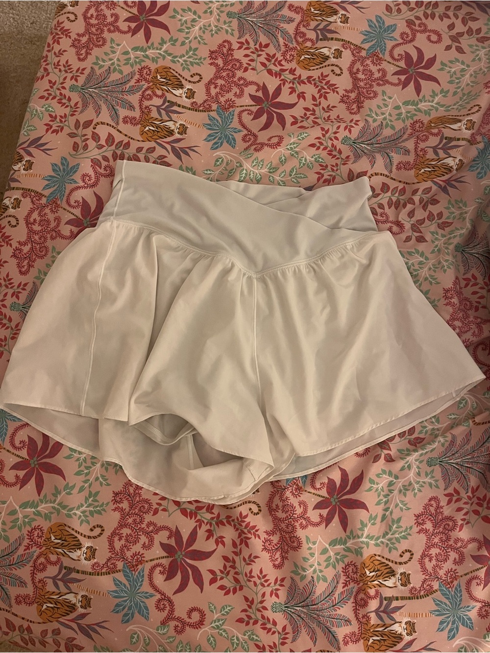 Aerie offline white athletic bubble shorts (worn once)